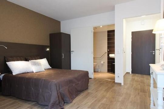 Services Seniors - Résidence Eugénie - - CHAMBRAY LES TOURS