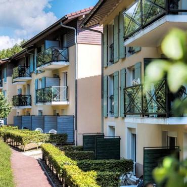 Zenitude Hôtel-Résidences L'Orée du Parc - DIVONNE LES BAINS