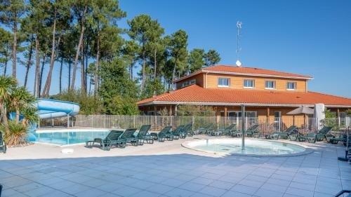 Le Domaine des Grands Lacs - Vacancéole - PARENTIS EN BORN