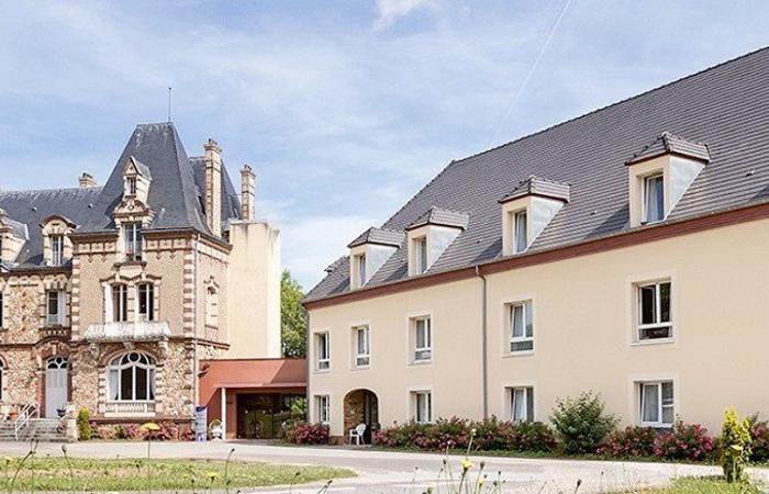 Colisée - EHPAD CHATEAU DU HAUT VENAY - SAINT LUBIN DES JONCHERETS