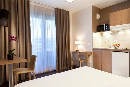 Neho Suites Porte de Geneve - ANNEMASSE