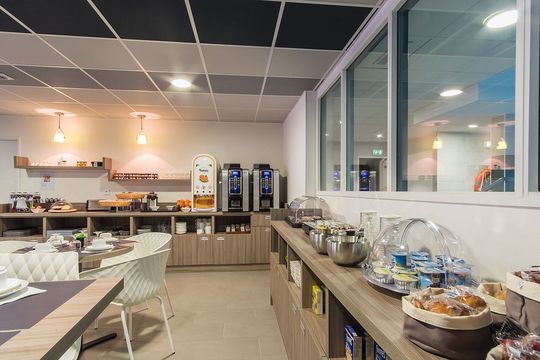 Nemea Quai Victor Tours Centre - TOURS