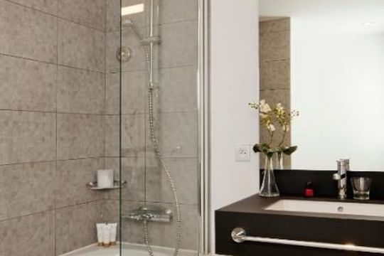 Residhome Puteaux La Defense - PARIS LA DEFENSE