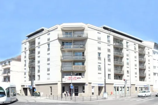 Cardinal Campus Nova Park Bron - BRON