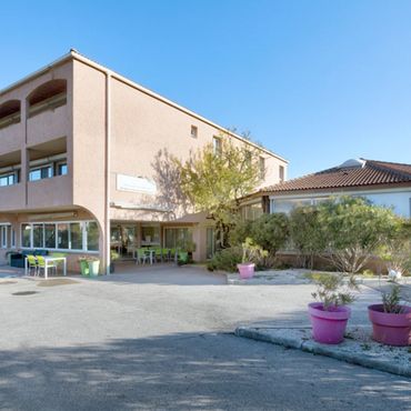 Colisée Les Jardins de Valtrede - CHATEAUNEUF LES MARTIGUES