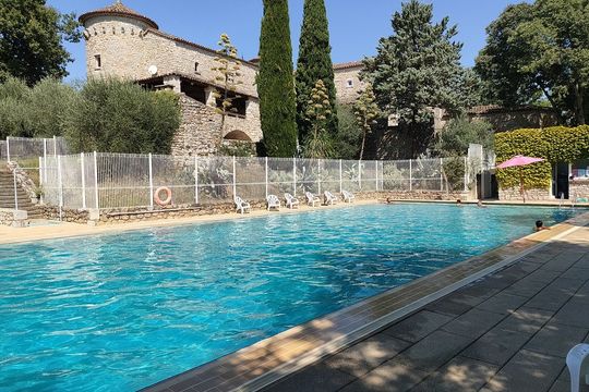 Vacances Bleues Lou Castel - BERRIAS ET CASTELJAU