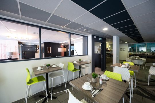 Nemea Quai Victor Tours Centre - TOURS