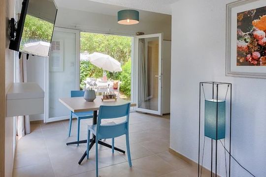 Zenitude Comfort Aparthotel Mandelieu - MANDELIEU LA NAPOULE
