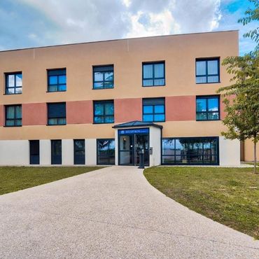 Zenitude Hotel-Résidences - Versailles - MAGNY LES HAMEAUX