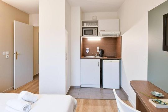 Comfort Aparthotel Versailles St Cyr - SAINT CYR L'ECOLE