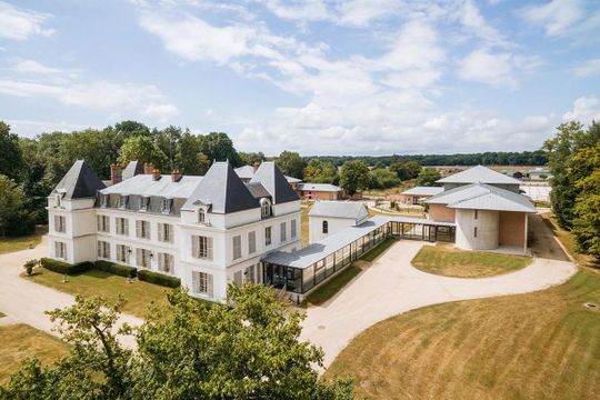 Domusvi Le Château de Montjay - BOMBON