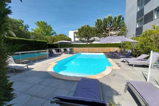 Cerise Bordeaux Mérignac Aéroport - MERIGNAC