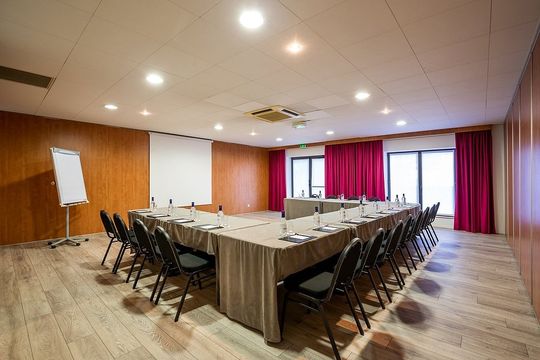 Garden&City Le M & Spa Bordeaux Aeroport - MERIGNAC