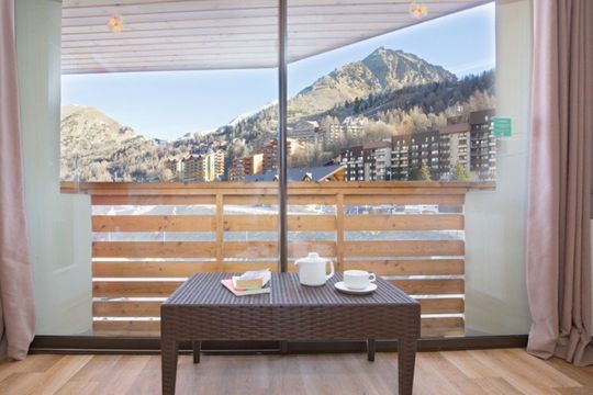 Sowell Residence New Chastillon - ISOLA