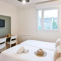 Comfort Aparthotel Versailles St Cyr - SAINT CYR L'ECOLE