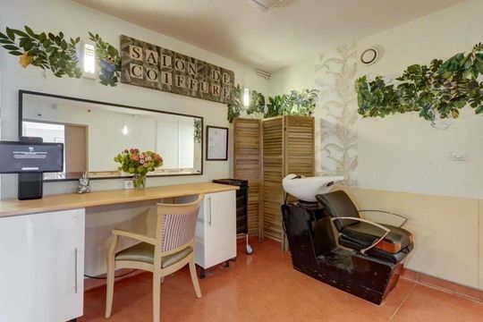 Colisée Les Jardins de Valtrede - CHATEAUNEUF LES MARTIGUES