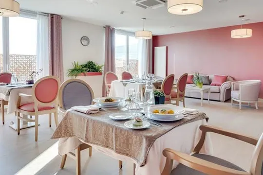 Domusvi Le Parc Des Oliviers - PAREMPUYRE