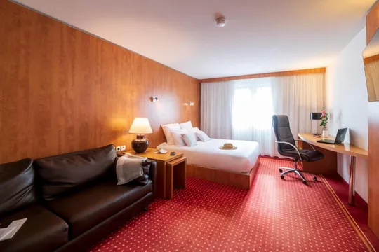 Cerise Bordeaux Mérignac Aéroport - MERIGNAC