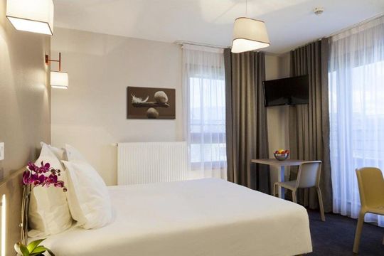 Neho Suites Porte de Geneve - ANNEMASSE