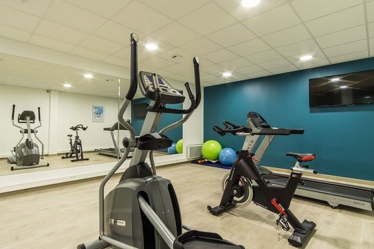 Nemea Quai Victor Tours Centre - TOURS
