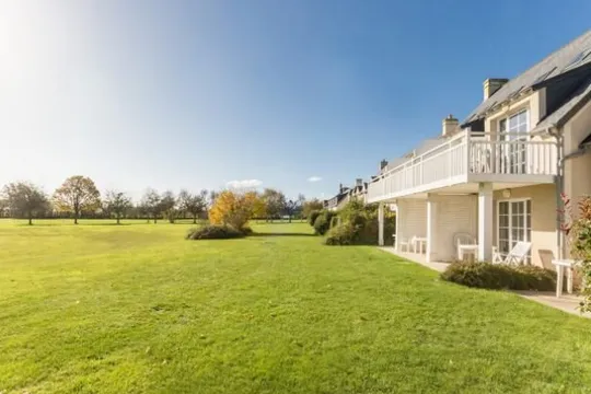 Pierre & Vacances Le Green Beach - PORT EN BESSIN HUPPAIN