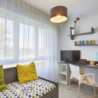 Étudiante Nemea Villeneuve Pont de Bois - VILLENEUVE D'ASCQ