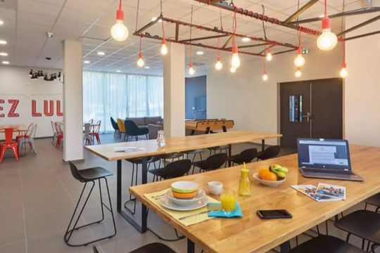 Étudiante Nemea Villeneuve Pont de Bois - VILLENEUVE D'ASCQ