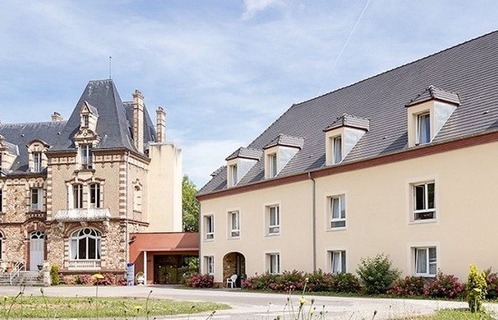 Colisée Château du Haut-Venay - SAINT LUBIN DES JONCHERETS