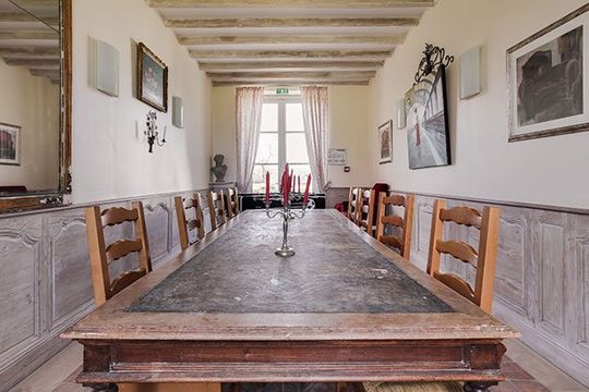 Domusvi Le Château de Montjay - BOMBON