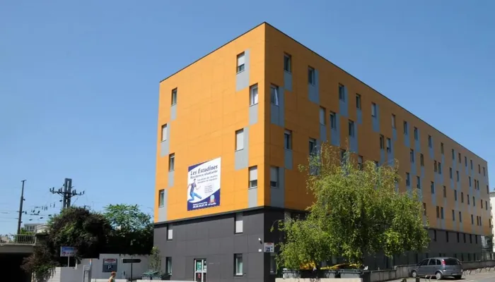 Les estudines Drouet d'Erlon - REIMS